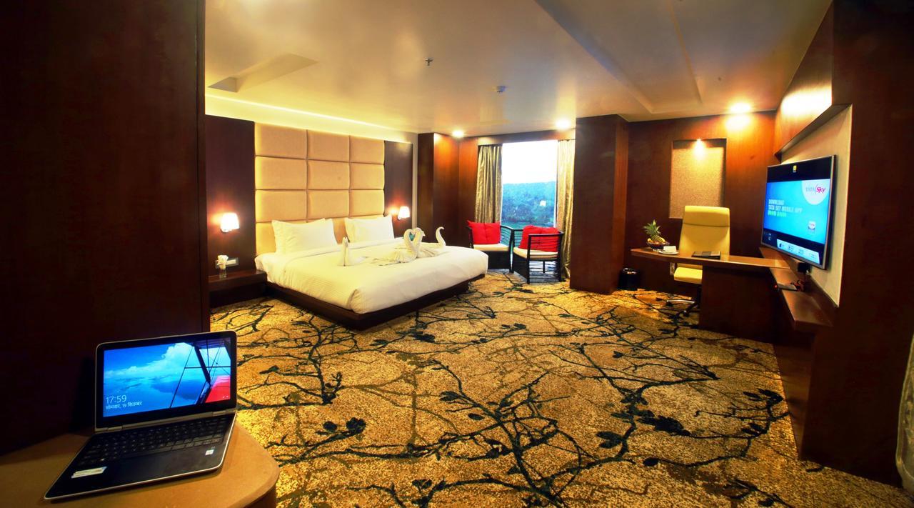 Vijan Mahal Hotell Jabalpur Exteriör bild